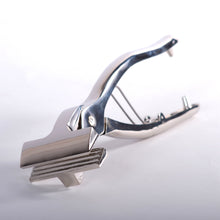 Lade das Bild in den Galerie-Viewer, Leinwand Spannzange | Metall vernickelt | Maltuchspannzange